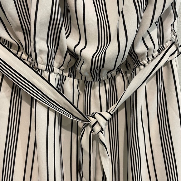 NWT Summer White and Navy Stripe Mini dress by She & Sky. Size M - Picture 2 of 7